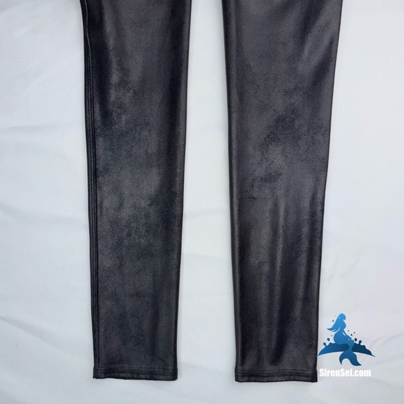 1081 SPANX Faux Leather Leggings - Size M - Black - Picture 6 of 14